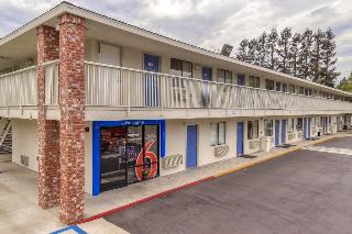 Motel 6 Arcadia, CA - Los Angeles - Pasadena Area
