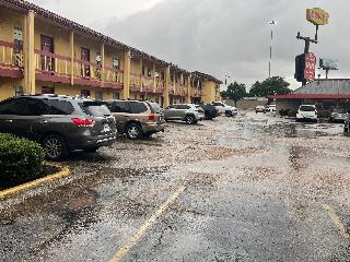America's Inn - Houston