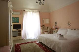 Room Room