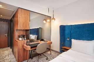 DOUBLE SUPERIOR KING BED
