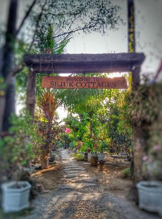 Sejuk Cottages