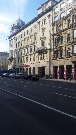 Omega Guesthouse Budapest