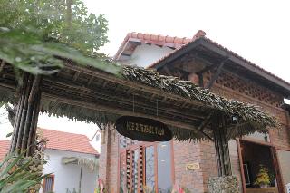 Hue Riverside Villa