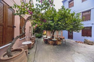 Kasteli Suites
