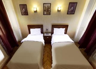 Minerva Downtown Hostel