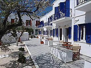 Captain Manolis Hotel