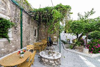Captain Manolis Hotel