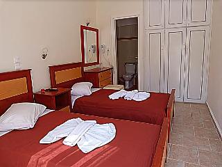 Captain Manolis Hotel