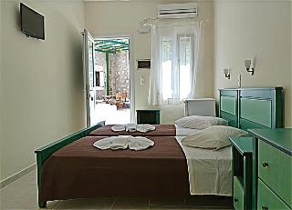 Captain Manolis Hotel