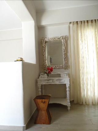 Anassa Suites