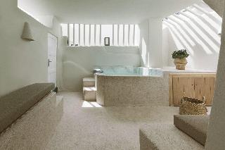 Blue Dolphins Apartments & Suites