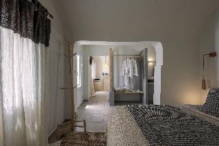 Blue Dolphins Apartments & Suites