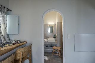 Blue Dolphins Apartments & Suites