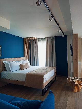 SKS Luxury Suites & Rooms