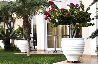 Ammos Boutique Apartments & Suites