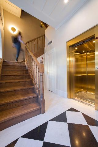 Castellano Hotel & Suites