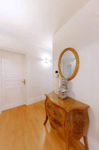 Castellano Hotel & Suites