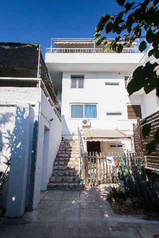 Vouliagmeni Stylish Homes By Blupine