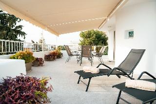 Vouliagmeni Stylish Homes By Blupine