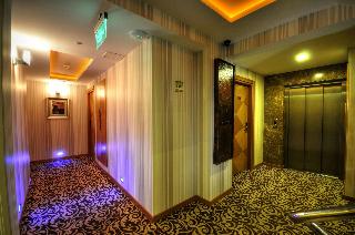 Golden Deluxe Hotel
