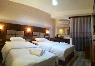 Marina Hotel