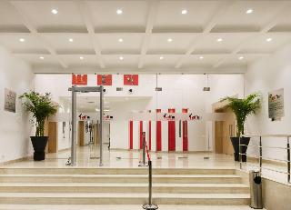 Red Fox Hotel Dehradun