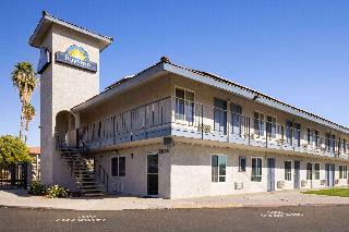 Days Inn By Wyndham Bakersfield