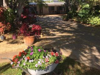 Hillview Motel