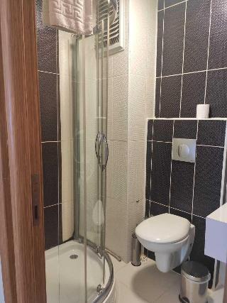 Berlin Otel Niayantaaya