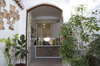 Ozkavak Hotel Kaleici
