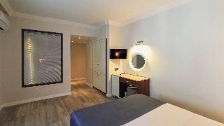 Bronze Hotel