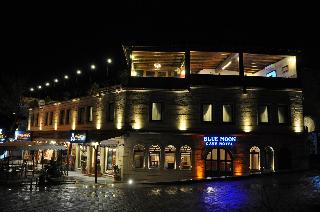 Blue Moon Cave Hotel