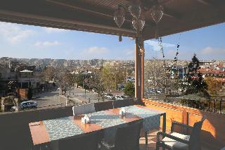 Blue Moon Cave Hotel