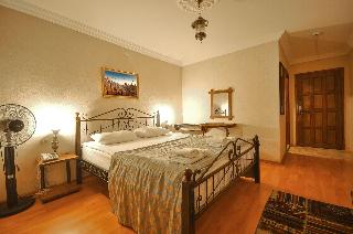 Blue Moon Cave Hotel