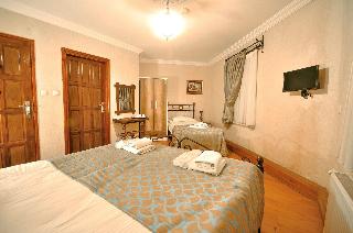 Blue Moon Cave Hotel