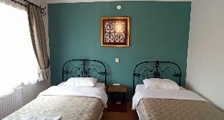 Blue Moon Cave Hotel