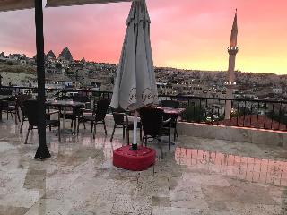 Arch Palace Hotel