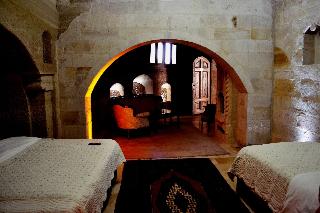 Family Cave Suites Hotel