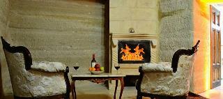 Family Cave Suites Hotel