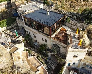 Canyon Cave Hotel