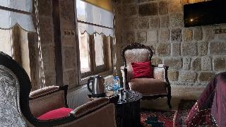 Assiana Cave House