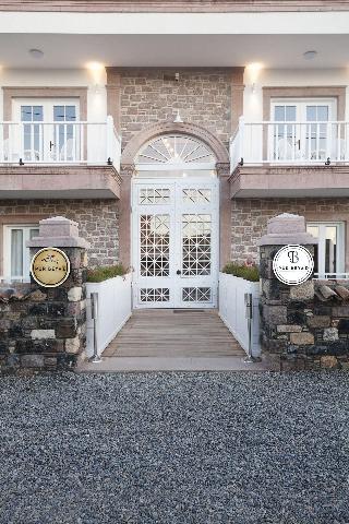 Cunda Pur Beyaz Otel