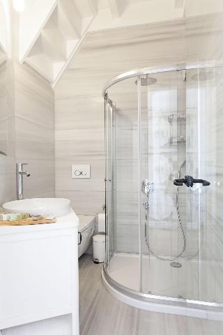 Cunda Pur Beyaz Otel