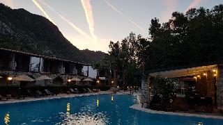 Alados Otel