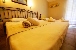 Alados Otel