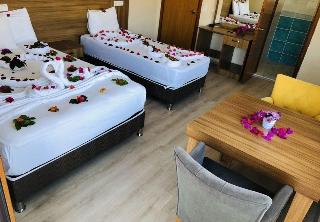 Castello Hotel Aparts