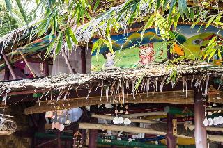 Leaf House Bungalow Hostel