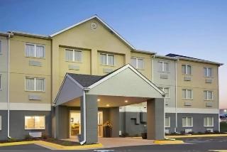Dubuque Inn & Suites