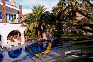 Blacksandy Beach Hotel