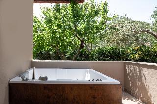 Antigoni Beach Resort